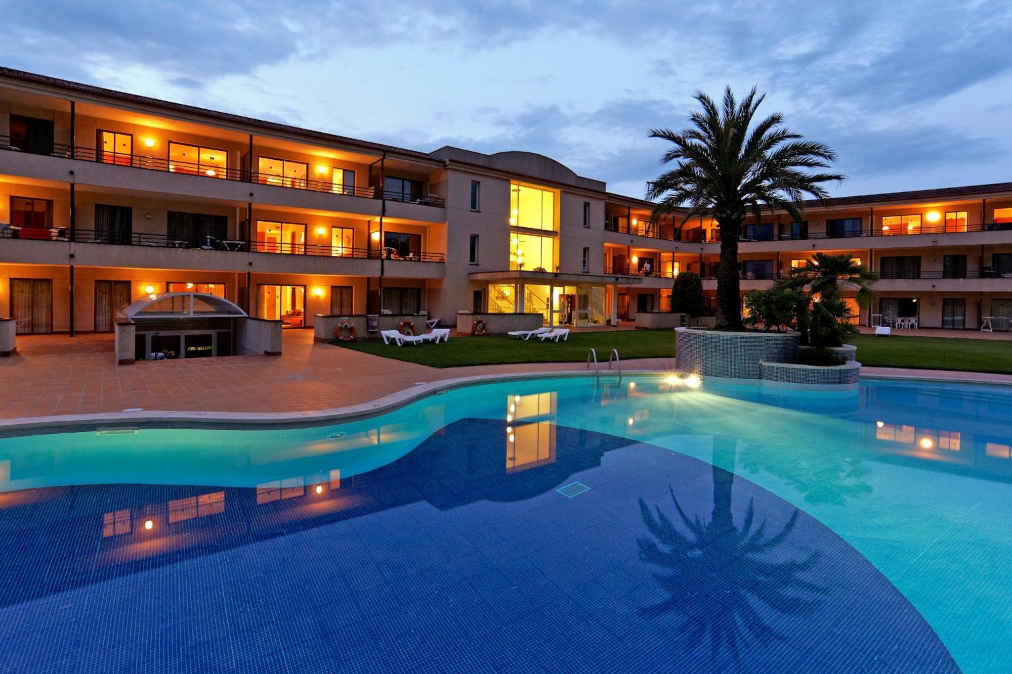 Aparthotel Golf Beach Pals Exteriör bild