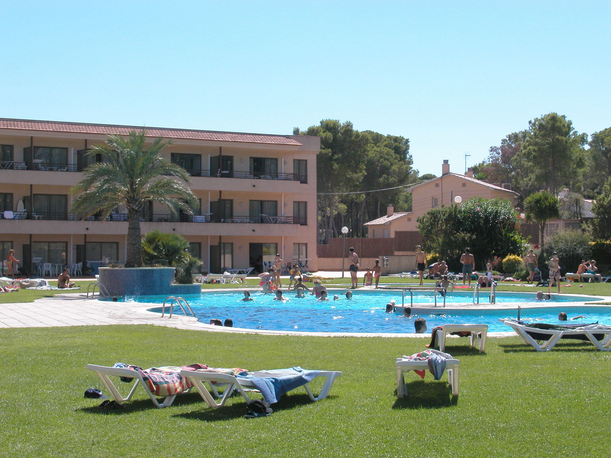 Aparthotel Golf Beach Pals Exteriör bild